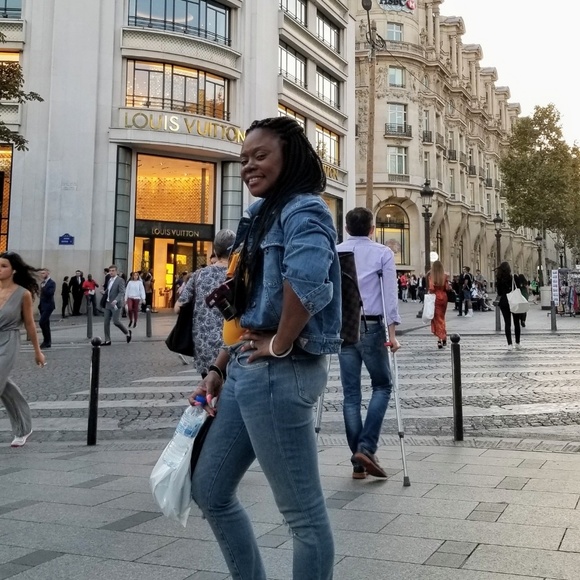 Meet your Posher, Samantha - Picture 2 of 5